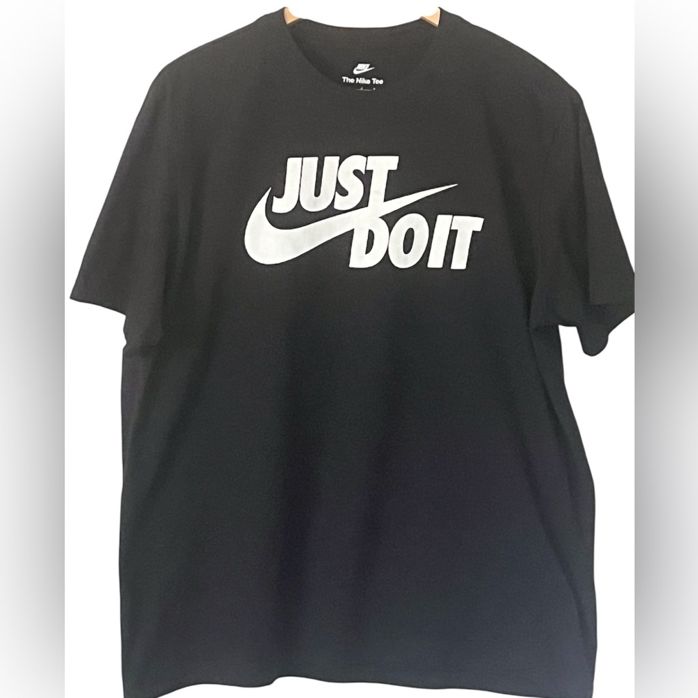 Nike Men's Black Tee with White Logo L